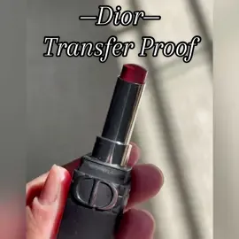 This @dior lipstick is 😍 Transfer proof without drying out the lips & goes on super creamy 🔥 - - - #sephora #sephoradior #ulta #dior #diormakeup #diorbeauty #diorlipstick #diorlip #diorbeautylovers #luxemakeup #luxebeauty #luxurymakeup #luxurybeauty #transferproofmakeup #transferprooflipstick #lipstick #browngirlmakeup #browngirllipcombo #universalmakeup #dioriconic #lipstickswatch #lipswatch #roselipstick 