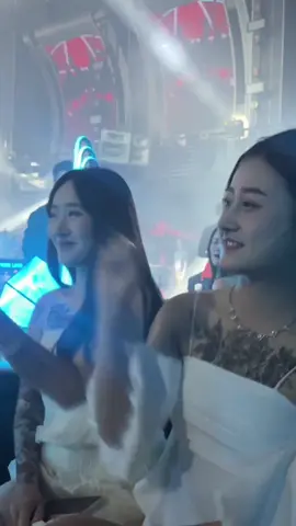 Bởi vì em đam mê đổi thay nên tính em hơi tồi nhưng tối em hơi tình 🥳  #gaidep #gaixinhchina 