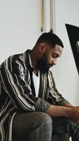 Back to the roots ,let’s make some work profile. 🎥: @mkevino_bsquared  #bts #fotoshoot #casualstyle  #menstyleguide  #fashion  #actorslife 