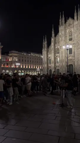 Dancing with random people in italy is just a vibe #italy #dance #duomo #viral #fypシ 