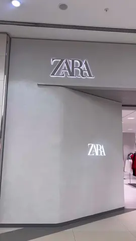 The New @ZARA store in Sandton city mall is here & looking international 👌🏽 #newzarastore #zara #zarasouthafrica #newstore #sandtoncity 