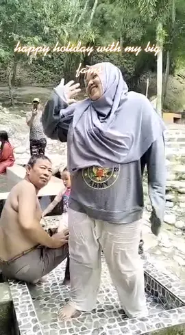 rekreasi saat cuti ke airpanas Pincara masamba#happy#holiday#airpanaspincara#happy family