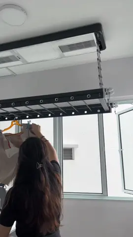 Say goodbye to traditional bamboo pole laundry rack!! User friendly automated laundry rack system 👍🏻 #laundryrack  #laundrysystem #automatedlaundryrack @Herman @Fran T @DEN WU @Oikia Singapore 