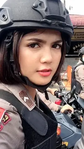 #strongwomen #polwancantik #polwanindonesia #wanitahebat #wanitatangguh #wanitakuat #fypシ 