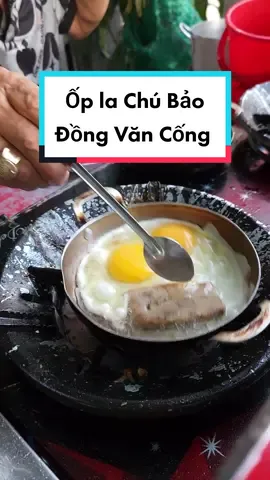 Gần 40 năm rồi mà chú Bảo vẫn còn bán ốp la chảo #TiktokFood #vietnamesefood #AnCungTikTok #hômnayăngì #ốpla #ănngon #masvn #slplus #papabimsua #creatorcantho #nguyentrungduong 