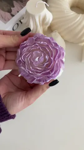 GORGEOUS BICOLOR PEONY FOR YOUR LOVERS💜💜💜 Reminder: In honoring of the upcoming Mother’s Day we get you 20% OFF for all candles on our Etsy Shop😍😍😍  Link in bio! #candle #candles #candlemaking #candleshop #sculpture #handmade #candlesofinstagram #candlemagic #giftideas #soywax #homedecor #soywaxcandles #fragrance #scented #scentedcandles #minimalism #womanownedbusiness #homeinspiration #candlelover #pillarcandles #sculpturalcandles #SmallBusiness #etsy #veganfriendlycandles #neutraldecor