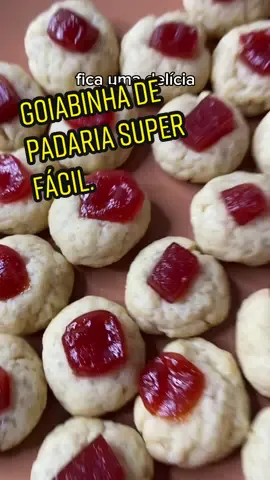 Goiabinha de padaria super fácil. #goiabinha #padaria #biscoitoamanteigado #TikTokVidCon #TikTokPromote #fy 