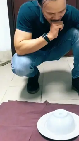 cuộc chơi là do ta tìm đến... có mấy ai làm được như anh ta nhỉ... kết bể bát mà vẫn gượng rồi đứng lên ra về... vì câu nói Bố Mẹ giờ già rồi.