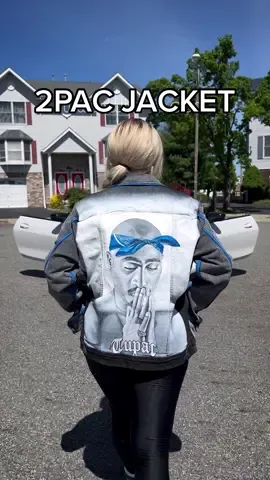 Size: X-Large 🏷️ www.Wioart.com 👐🏼 #tupac #customjacket #2pac #art #handmade #jacket #denim #denimjacket #art #collection #artist #foryou #fyp #Love  #arte #arttok #artchallenge #artista #wioart #artistatiktok #artista #tupacart #tupacshakur #tupacmakaveli #makaveli #bmw #bmwlove #bmwlovers #m4 #bmw4 