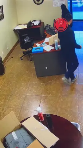 FailArmy's lovely Genius Of The Week✌️💥 CC: @lisamartinez595  #FailArmy #officefails #geniusoftheweek #deskfails #theoffice