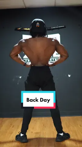 Intense Back Day 💪🏾🔥 #fyp #backworkout #FitTok #GymTok #gymtips 