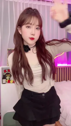 타겟! 슛💘 #챌린지 #볼빨간사춘기 #타겟 #볼사 #댄스 #손댄스 #리액션 #dance #challenge #chaselovehard 