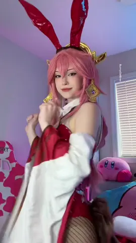 FAKE BODY! Live now come hang! #dance #gaming #streamer #fyp 