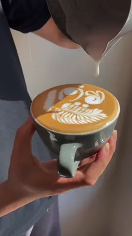 #diycoffee #k18results #k18results #ReadySetLift #VocêNasceuParaMudar #drink #rainbowlatte #GetCrackin #coffee #unicorn #cool #makecoffee