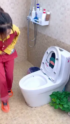 Dudukan toilet sekali pakai#kebersihan #toilet #hotel #publik #tahanair #goodthing #merekomendasikan #usefulthings 