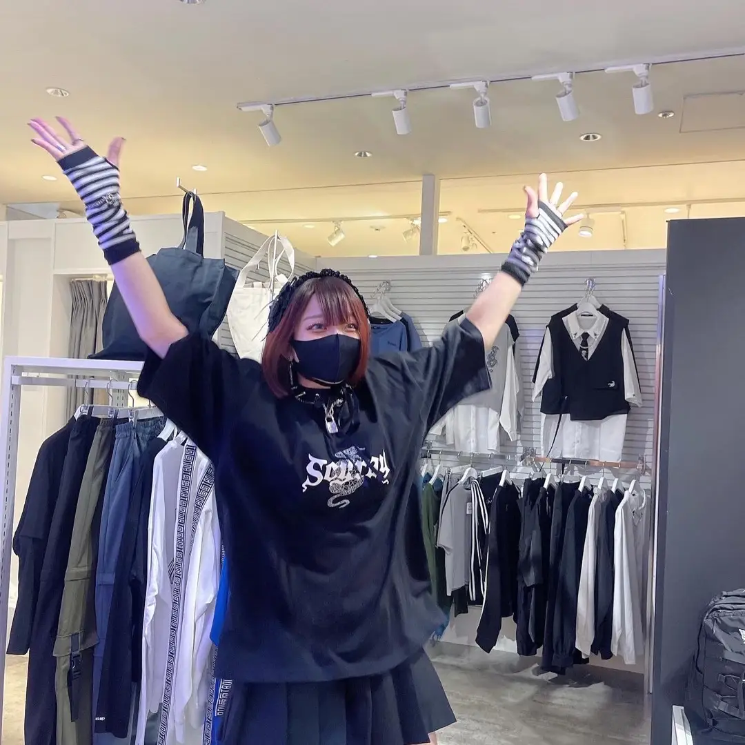 大切な思い出gibous popup 楽しかったああああああああぁぁぁたくさんの贈り物差し入れもありがとうございます😭💞💞💞#gibous #gibousコーデ #gibouspopup #popup #ラフォーレ原宿 #ヘッドドレス 