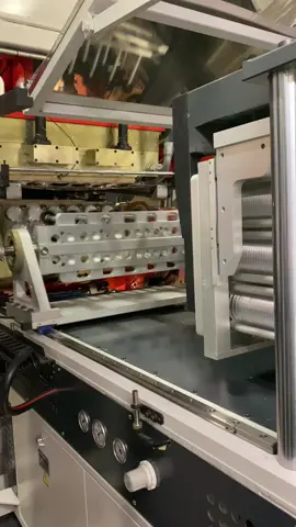 GT 7030 M Thermoforming Machine 92 diameter 22 oz 15.5 ge PET cup production #thermoforming #güventeknikmakina #gtform #thermoformmachine #plactic #güventeknikmakina 
