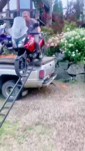 #funnyvideos😂 #coolmotorcycles #motorcycle #moto #bikelover 