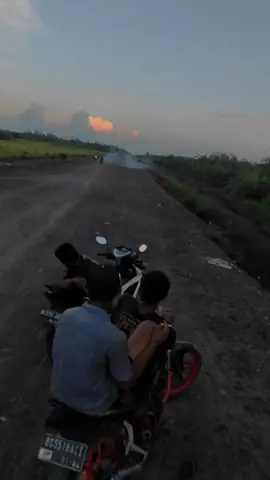 kami butuh aspal #2stroke #fyp #sinematiktok #2strokelovers #ninjass 