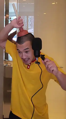 shaving in singapore 🇸🇬 👨🏼‍🦲🪠 #singapore #bitesizedbryan #ASMR  #bald #shave #anime #cosplay #fypシ 