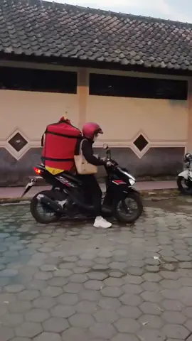 wirausaha opo wiraswasta nduk? Wira Wiri lomba manuk buk#fyp #kicaumania_indonesia #CapCut #kicau #muraibatuekorpanjang #muraibatuindonesia #kicauburung #kicaumaniaindonesia #fyp 