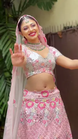 Living in my Dreamy Wedding 💕 But where is my Sid ?🤔 Bridal Attire @LA AKIRA   HMUA @Brides By Sanju Wick  Jacket Desinger @Kanishka Sangabo Dias  #fyp #trending #foryoupage #kiaraweddinglook #rashiprabha #actress #viral #sidkiarawedding 