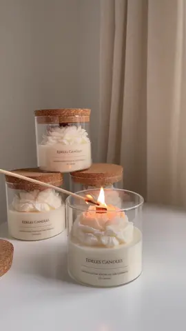 Our peony candle in the glass. 🧡  #candleshop ##edelescandles##businessowner##flowercandle##peonycandle##soycandle##honedecor##geschenkideen##candlemaking##candlelover##naturaldecor##candledecor##giftideas##geschenk##weddingdecor##businessowner##kerzendeko##inspiration##madeingermany##handpouredcandles