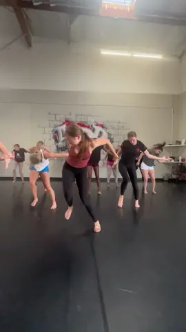 another lyrical combo by yours truly 🫶🏼 #fyp #fordancers #dancing #dance #danceteacher #choreography #dancestudio #lyrical #inthekitchen #reneerapp #dancersoftiktok 