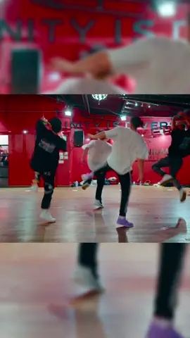 Shakin’ that bumbum 🕺🕺 choreo by @Greg Chapkis 🚀 🔥 #dance #class #milenium #brothers #thewilliamsfam 