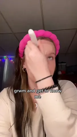 lets be besties #grwm #gettoknowmechallenge #gettoknowme #getreadywithme #grwmaccount #getreadywithmemakeup #grwmforwork 