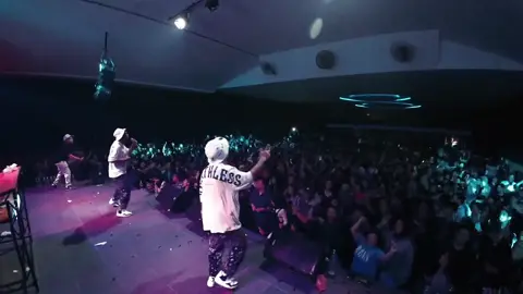 . NUWUS NGALAM!! 🥳🥳 KALIAN SELALU KEREN, MAAF KALO ADA SALAHNYA DARI KITA!! 🫶🏻🫶🏻 . 🎵 NEMEN - GILDCOUSTIC . SALAM JOGET BARENG 🙌🏼🙌🏼 #jonojoni #jogetbarengjonojoni #jonojoniremix #jonojoniofficial #nemen 