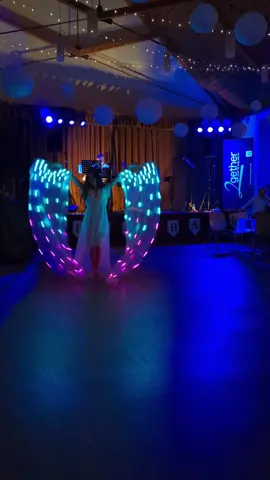 My first performance with my LED veilfans 🥰  #veilfans #veilfan #ledfans #ledveilfan #ledprop #flowarts #flowartstiktok #happy #dancing #dance #performerartist #viraltiktok #flowarts 