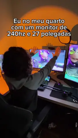 equilíbrio numa casa de alguém que joga 😌 #gamer #gamerbrasil #jogos #Valorant #leagueoflegends #gamesnotiktok 