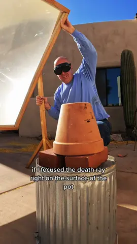 Monstrr solar heat ray melts clat pot #physics #pottery #experiment #solarpower #Minecraft 