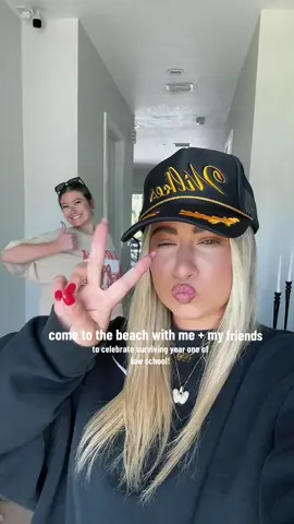 beach trip vlog with my people post-last 1L final!!!!!! year one, done! 🤞🏼🌊🍹👩🏼‍⚖️ #Vlog #beachtrip #lawschool #1L 