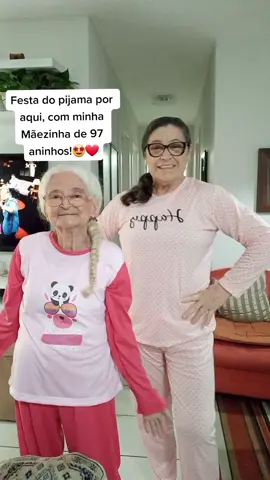 E olha minha Mãezinha ( 97 anos ) de pijama não parece uma bonequinha?❤️ #maeefilha #maeidosa #97anos #72anos #pravoce #foryou #vovosdotiktok #festadopijama #pijama 