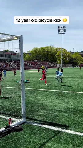 This kid is going places 😤 #bicyclekick #whatagoal #prodigy (nycfcyouth/IG)