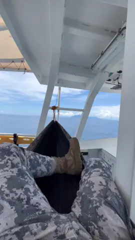 Kunwari malungkot lang