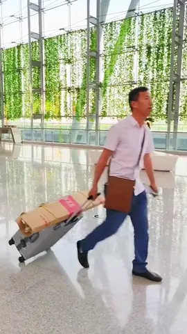 #fyp #acrobatics#balancingact#balance#fyp#skills Thank you for sharing our departure from Hong Kong performance