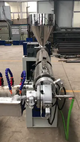 Let's walk into the pvc hose production line together!#chinahosefactory #pvcbraidedhose #pvchose 