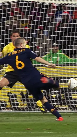 🇪🇸 The man who put Spain on top of the world! Happy Birthday Andres #Iniesta 🎂 #FIFAWorldCup #Spain #WorldCup 
