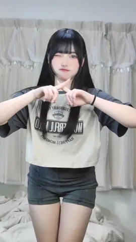 空耳…！This song sounds funny in Japanese lol