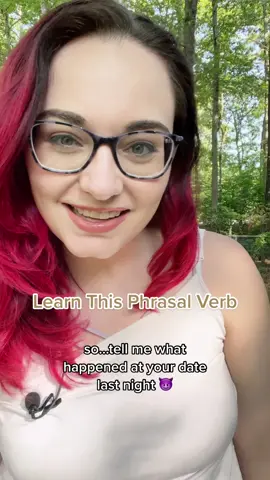 Learn the #phrasalverboftheday HIT IT OFF. To hit it off means to have a great relationship from the very beginning! ❤️ #phrasalverbs #teacheramy #eslteacher #phrasalverbs📚 #phrasalverb #ingilizce #aprenderingles #englishlanguage #inglesutil #esl 