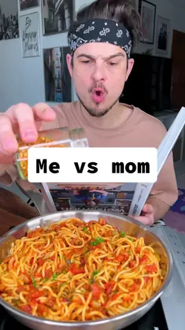 Do you need a recipe when cooking or you just like to freestyle like mom?🍝😌 . #momspowers#momsbelikethat#mevsmom#normalvs#normalpeoplevs#mnam#chefkoudy#foodfun#funfood#cookingathome#momscooking#momscookingisthebest 