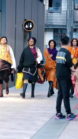 The last smile of the handsome boy is also love!#Street #Walking #Zang nationality#fyp #fypシ #foryou 