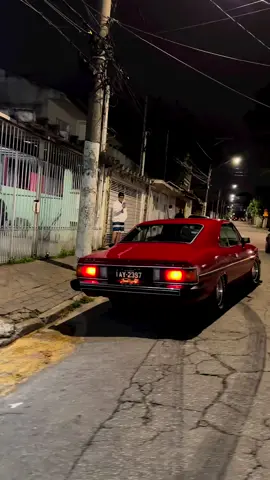 Chevrolet Opala Comodoro 1987 na cor Vermelho Bonanza! √4.1S Segundo o Alemão os freios traseiros não estão isolados!!! 🤣  By alemaodacaravan . #chevrolet #chevroletopala #opala #opalacomodoro #6zao #6cilindros #opalaemaverick #alemaodacaravan