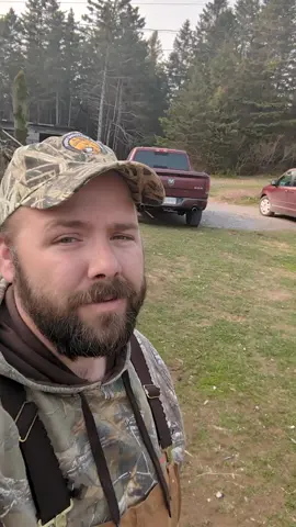Tell me you're married to a redneck.... #pigs #homesteading #hobbyfarming ##banjo 