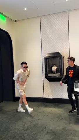 Nghệ Sỹ Bất Đắc Dĩ @Suri Thao @❣️ Phương Thu Trần 💋 