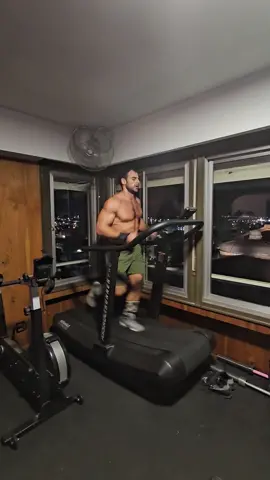 #crossfit #fypシ゚viral #fypage #fypシ #fyp #homegym #nevergiveup #keepmoving #motivation #workout #foryoupage #foryourpage #snatch #squat #goforit #strong 