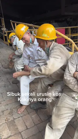 Ini masalah Kos kaki 😄#ptobsidianstainlesssteel #sulawasitenggara #fyp #kendari #bugisrantau #bugistiktok 